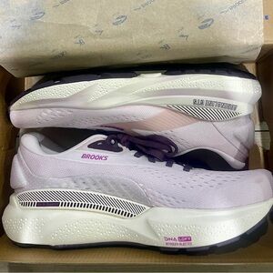Brooks Women's Athletic Shoes in Purple and White